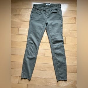 Vineyard Vines Sage Green Skinny Jeans Raw Hem Size 0